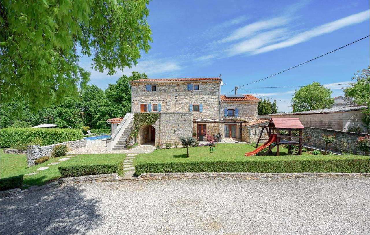 Cozy Home In Pamici With Kitchen エクステリア 写真