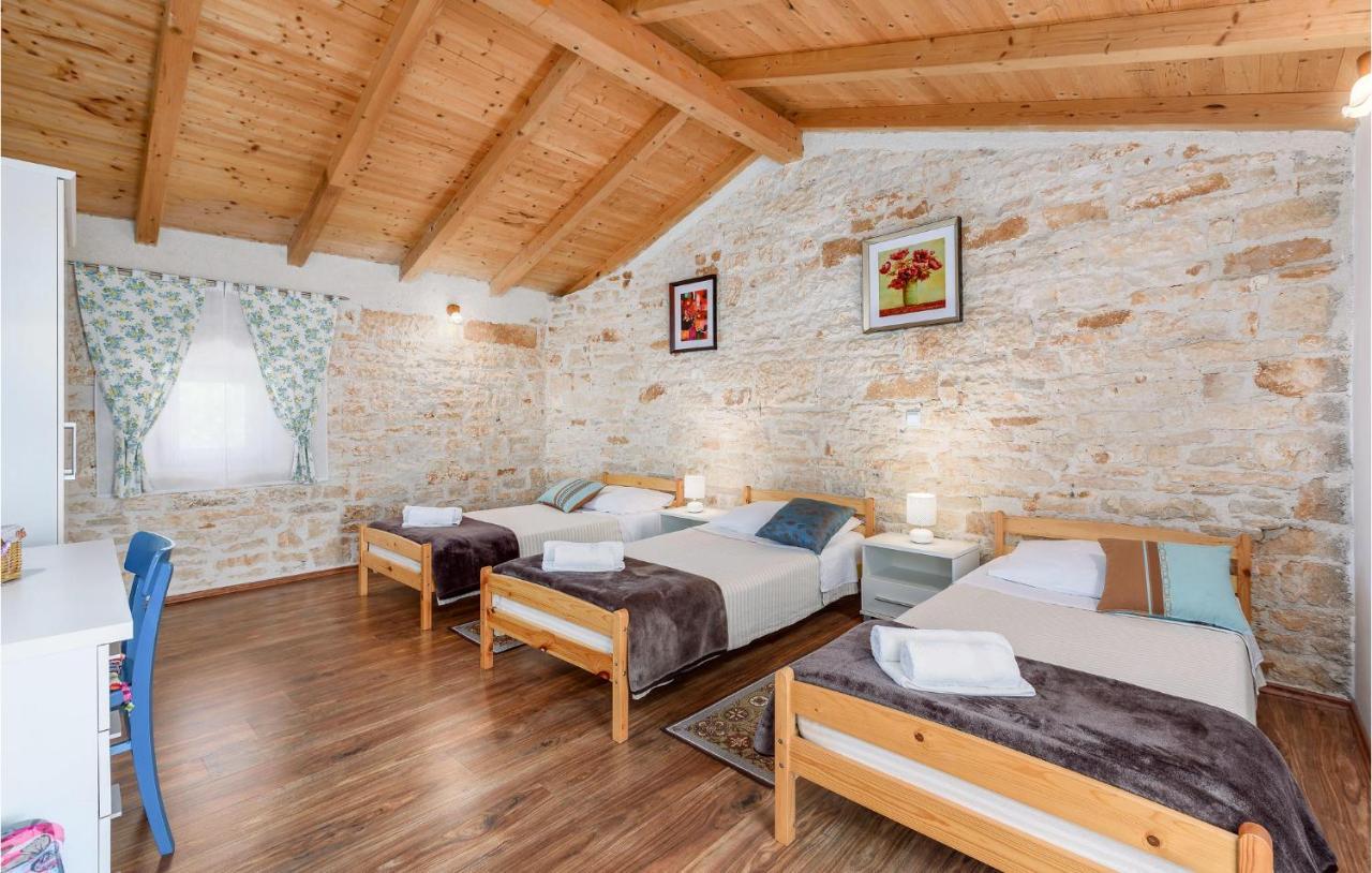 Cozy Home In Pamici With Kitchen エクステリア 写真
